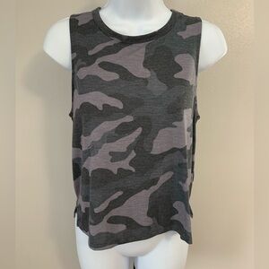 Old Navy Gray and Black Camo Muscle Tee